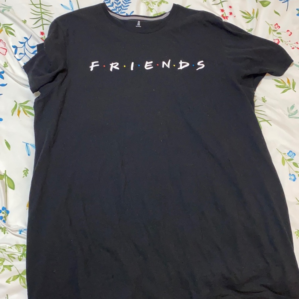 Friends tee